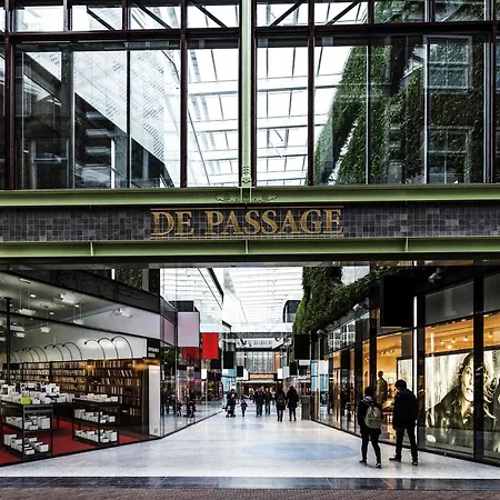 Ibis Styles Centre Hotell 3*